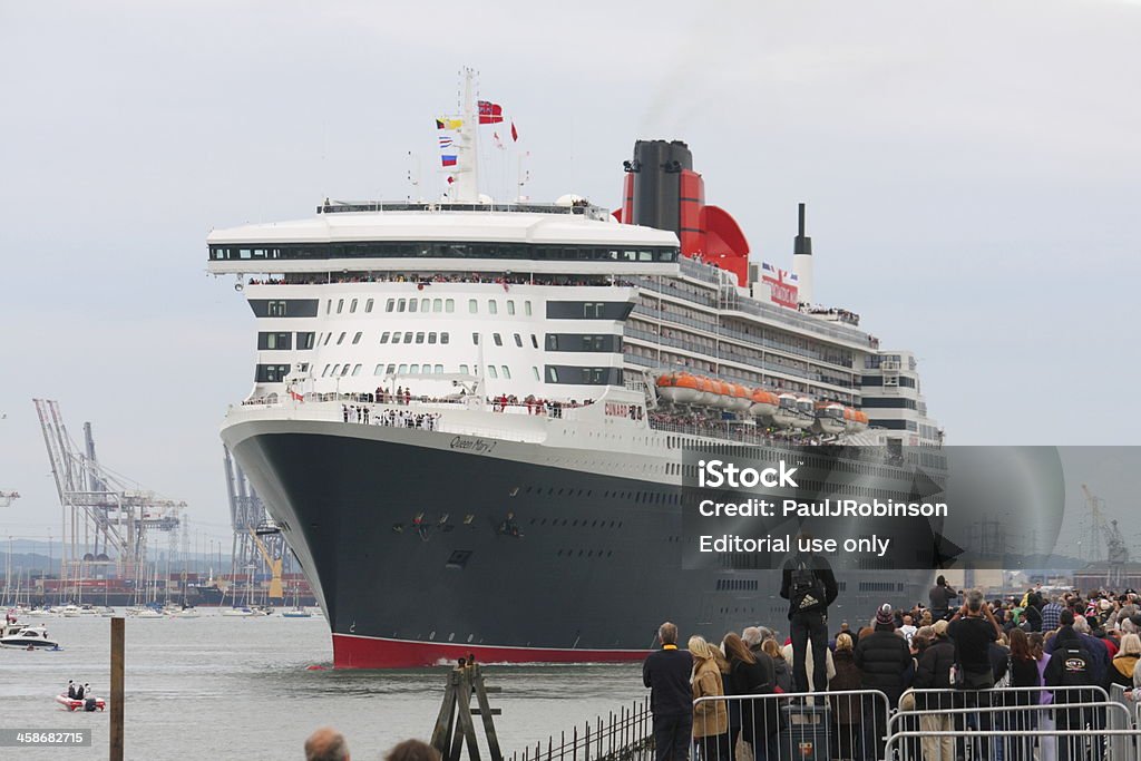 Visita de tres Cunard camas Queen de Southampton - Foto de stock de Southampton libre de derechos