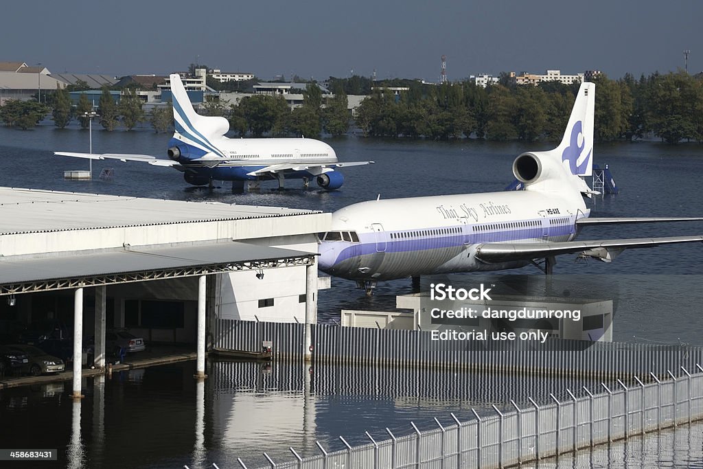 Allagato aereo all'aeroporto di Bangkok, Tailandia - Foto stock royalty-free di Acqua