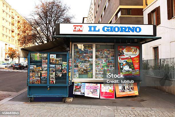 Kiosk In Mailand Italien 2 Stockfoto und mehr Bilder von Zeitungsstand - Zeitungsstand, Mailand, Kiosk