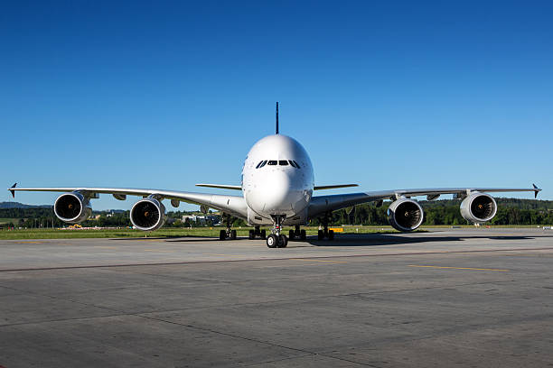 singapore airlines airbus a380 - airbus a380 fotografías e imágenes de stock