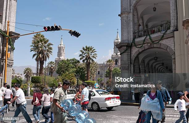 Plaza De Armas In Arequipa Peru Stockfoto und mehr Bilder von Reiseziel - Reiseziel, Ampel, Anden