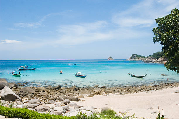 playa de ao leuk, koh tao - thailand beach koh tao nautical vessel fotografías e imágenes de stock