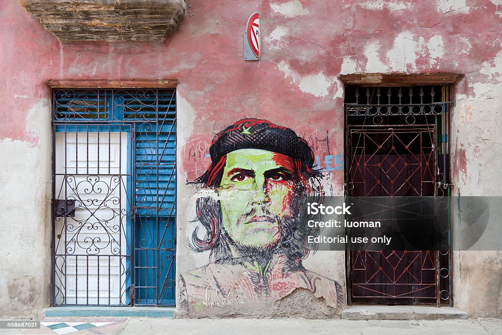 Che Guevara pintado sobre un muro en la Habana - Foto de stock de Che Guevara libre de derechos