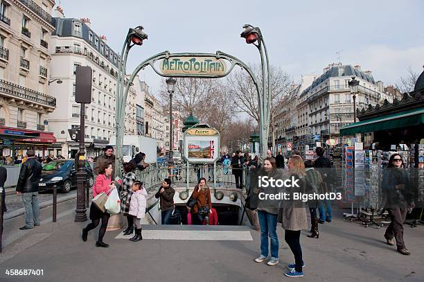 Estação De Metropolitanoparis - Fotografias de stock e mais imagens de Paris - França - Paris - França, Rua, Ao Ar Livre