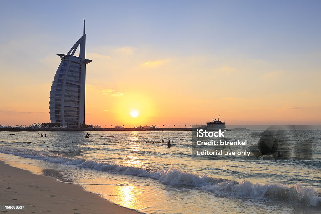 Burj al Arab Hotel di Dubai - Foto stock royalty-free di Acqua