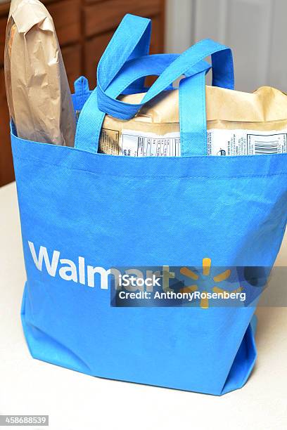 식료품 쇼핑 Wal-mart에 대한 스톡 사진 및 기타 이미지 - Wal-mart, 가방, 소매-소비자주의