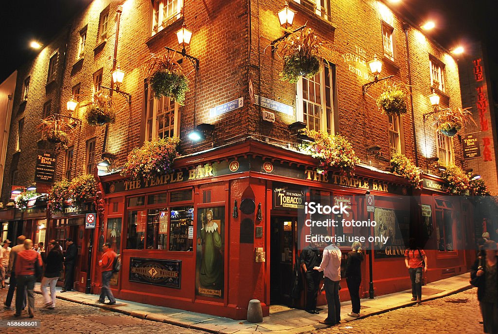 Temple bar por la noche, Dublín, Irlanda - Foto de stock de Dublín libre de derechos