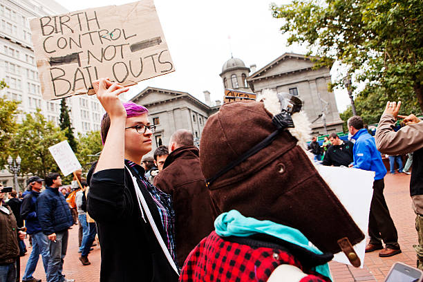 presidiare portland a pioneer square - protest editorial people travel locations foto e immagini stock