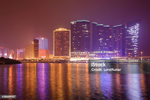 Makau Przez Noc - zdjęcia stockowe i więcej obrazów Architektura - Architektura, Bez ludzi, Biurowiec