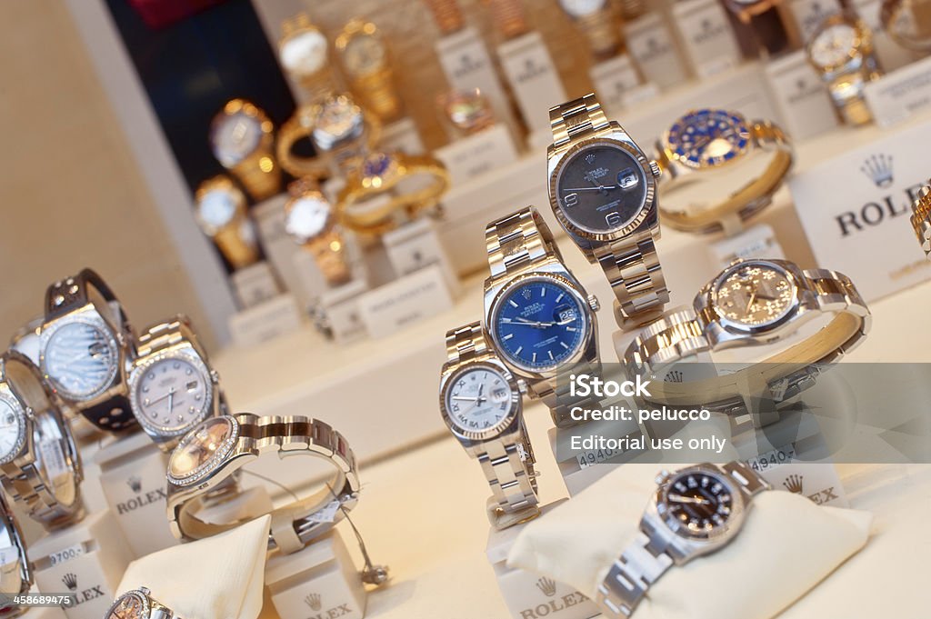 Kilimanjaro Kontinent Strålende Rolex Shop Window Stock Photo - Download Image Now - Rolex, Watch -  Timepiece, Luxury Watch - iStock
