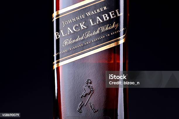 Photo libre de droit de Whisky Johnnie Walker Black Label banque d'images et plus d'images libres de droit de Adulte - Adulte, Affluence, Alcool