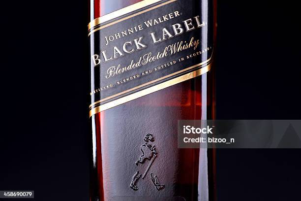 Whiskey Johnnie Walker Black Label - Fotografie stock e altre immagini di Abuso - Abuso, Adulto, Affollato