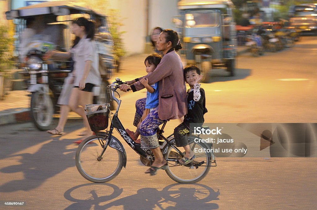Street à Vientiane, au Laos - Photo de Asiatique de l'Est et du Sud-Est libre de droits