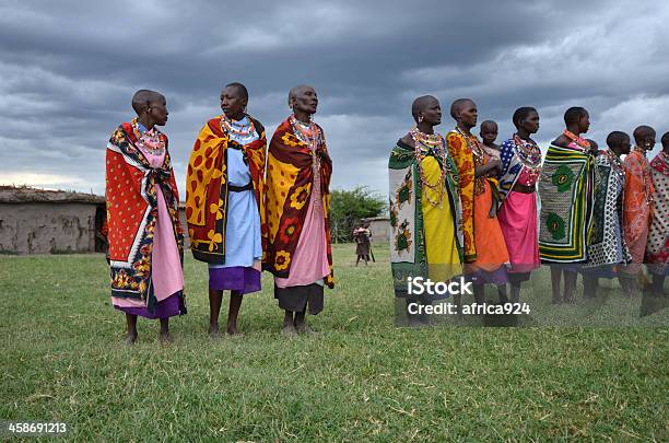 Mulheres Africana - Fotografias de stock e mais imagens de Cerimónia - Cerimónia, Masai, Adulto