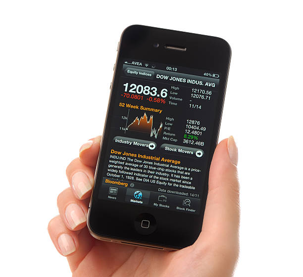 gráficos de stock do iphone 4 - iphone trading stock market finance imagens e fotografias de stock