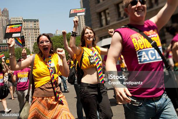New York Gay Pride März Stockfoto und mehr Bilder von 2009 - 2009, Aktivist, Arme hoch