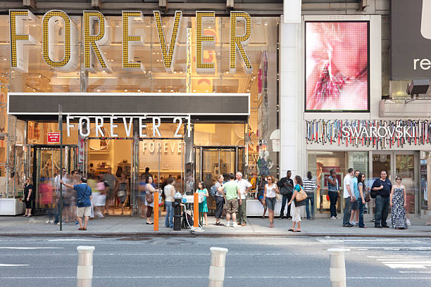 Forever 21 Stock Photo - Download Image Now - Store, Times Square -  Manhattan, Adult - iStock