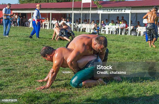 Foto de Evento De Wrestling Anual De Óleo e mais fotos de stock de Chave de Pescoço - Chave de Pescoço, Adulto, Agarrar