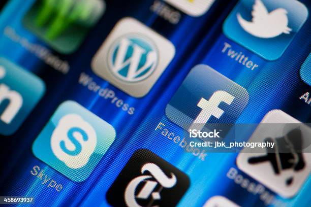 Iphone Con Raccolta Di Apps - Fotografie stock e altre immagini di WordPress - WordPress, Social network, Icona