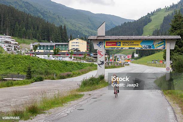 Sommer In Österreich Hochfügen Ski Resort Stockfoto und mehr Bilder von Auto - Auto, Baum, Bedeckter Himmel