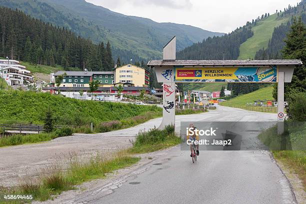 Tempo De Verão Hochfügen Estância De Esqui Na Áustria - Fotografias de stock e mais imagens de Abandonado