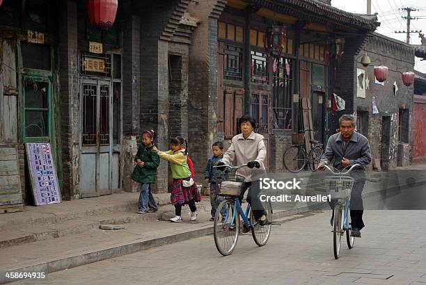 Famiglia Cinese - Fotografie stock e altre immagini di Cina - Cina, Cinese, Composizione orizzontale