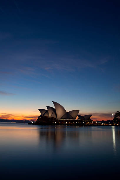 sydney opera house dawn - circular quay concert hall sydney opera house sydney australia stock-fotos und bilder