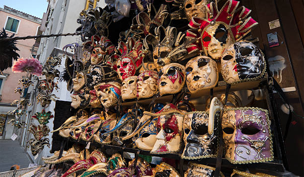 maschere di carnevale di venezia - mask theater mask illusion masquerade mask foto e immagini stock