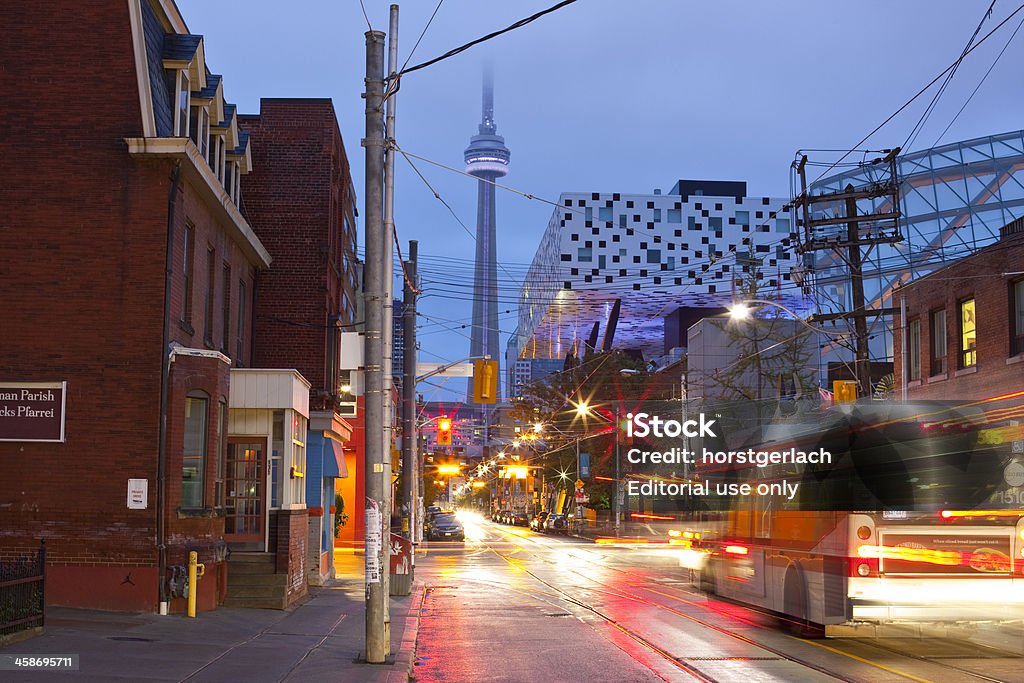 Toronto, McCaul Street - Foto de stock de Arquitetura royalty-free