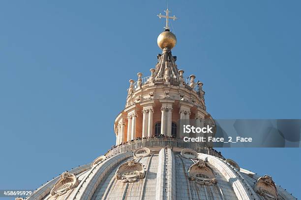 Basilica Di San Pietro - Fotografie stock e altre immagini di Architettura - Architettura, Basilica, Basilica di San Pietro