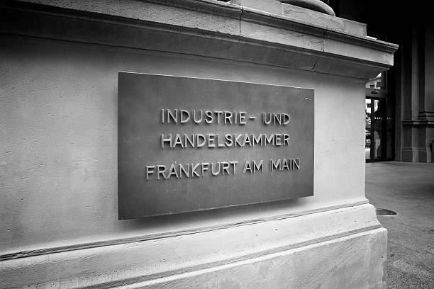 industrie- und handelskammer frankfurt - industrie imagens e fotografias de stock