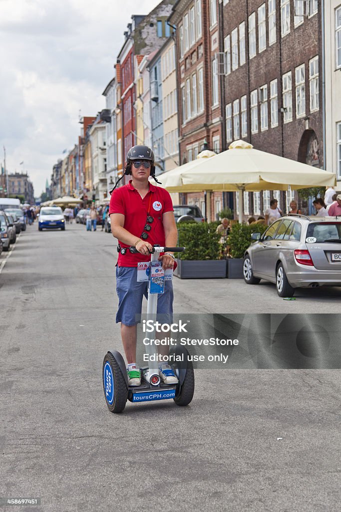 Copenhagen turista viaja en Segway vehículo eléctrico Dinamarca - Foto de stock de 20 a 29 años libre de derechos