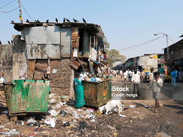 Foto de Dharavi Favela Cena Mumbai Índia e mais fotos de stock de Favela - Área Destituída - Favela - Área Destituída, Bombaim, Cidade