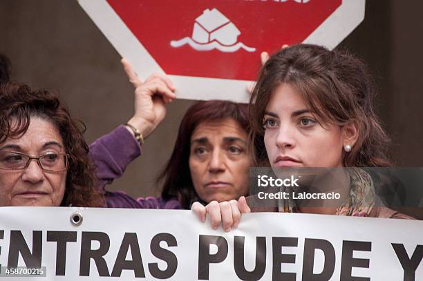 Plataforma Afectados Por Mortgage Foto de stock y más banco de imágenes de Abuso - Abuso, Actividades bancarias, Activista