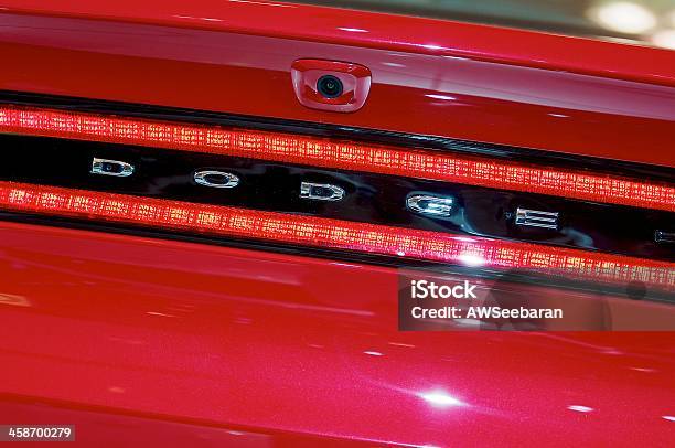 Dodge Nome Emblema Da Dart - Fotografias de stock e mais imagens de Bagageira - Bagageira, Carro, Comércio - Consumismo