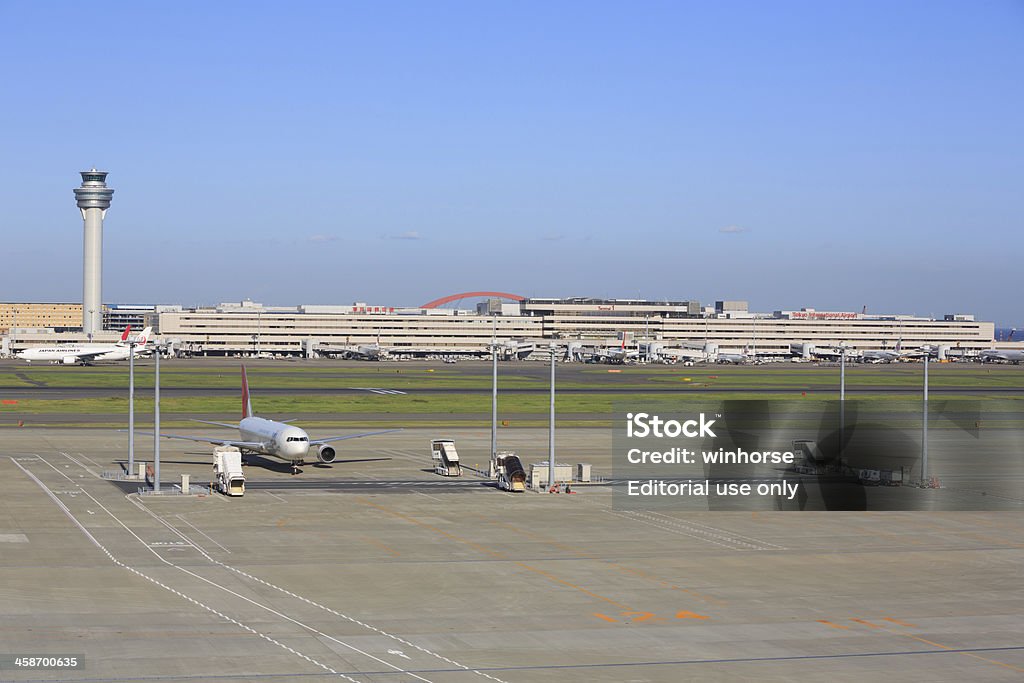 Международный аэропорт Токио в Японии - Стоковые фото Japan Airlines роялти-фри
