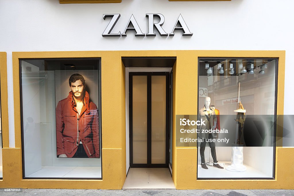 Zara compras em Sevilha, Espanha - Foto de stock de Andaluzia royalty-free