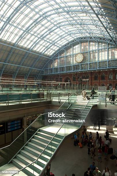Estação St Pancras - Fotografias de stock e mais imagens de Arquitetura - Arquitetura, Capitais internacionais, Comboio