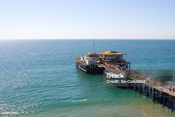Foto de De Santa Monica Pier No Oceano Pacífico e mais fotos de stock de Califórnia - Califórnia, Condado de Los Angeles, Destino turístico