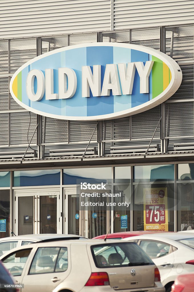 Old Navy almacenar - Foto de stock de Aparcamiento libre de derechos