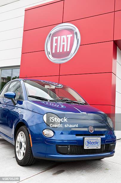 Fiat 500 Stadt Auto Stockfoto und mehr Bilder von Auto - Auto, Autohandlung, Autokompaktklasse