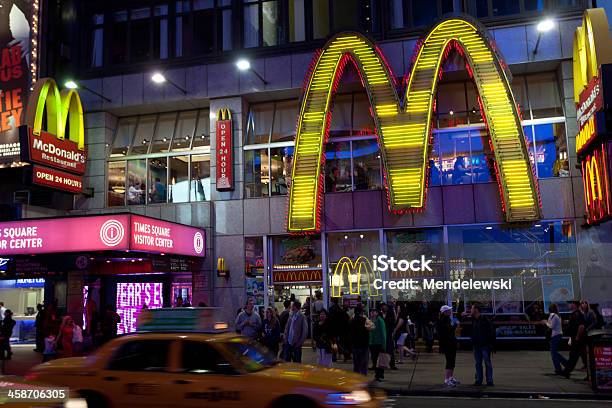 Photo libre de droit de Mcdonalds Time Square banque d'images et plus d'images libres de droit de Activité - Activité, Affaires, Aliment