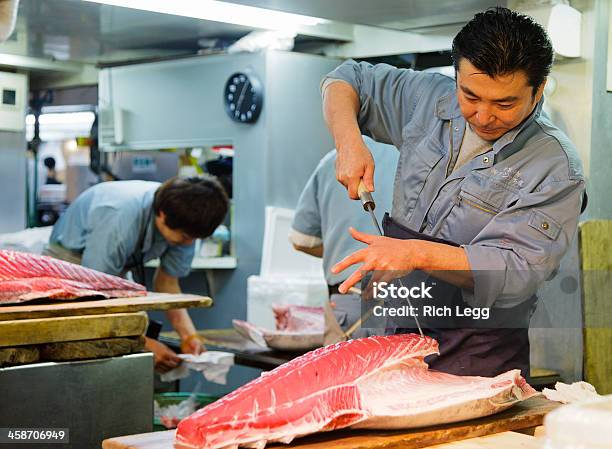 Tonno Giapponese Di Macelleria Pescheria - Fotografie stock e altre immagini di Adulto - Adulto, Adulto in età matura, Affari