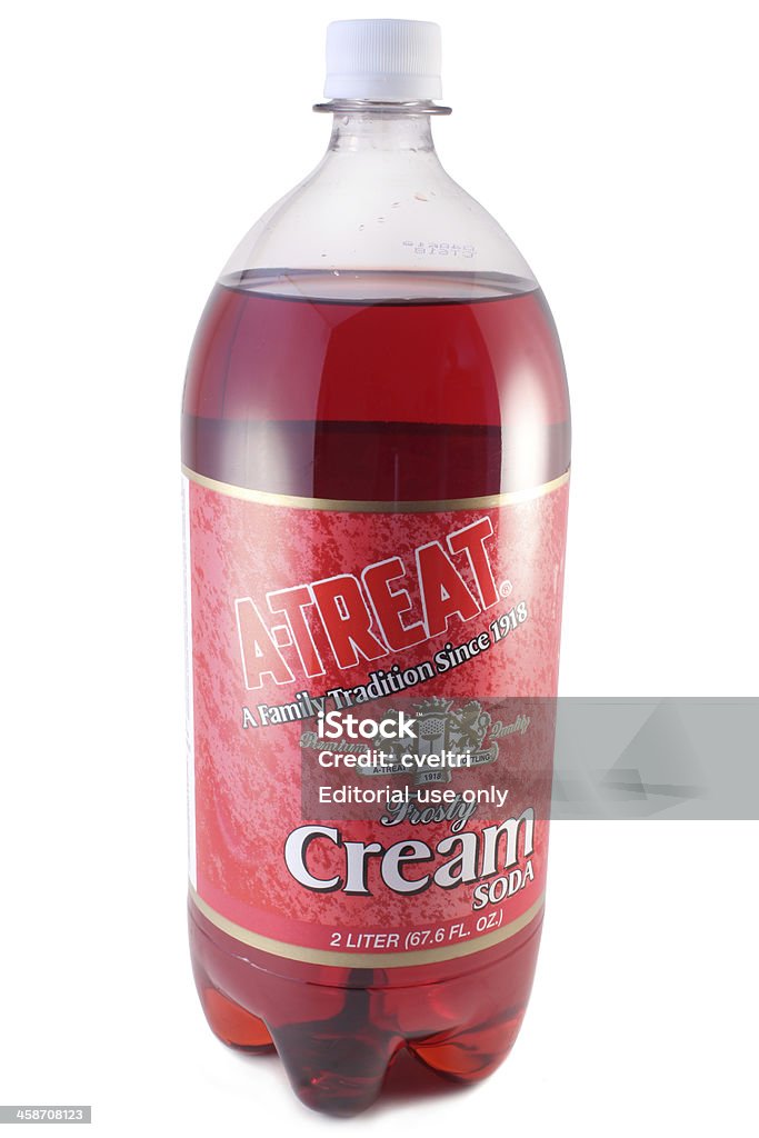 Profitez d'un Cream Soda isolé sur blanc - Photo de Aliments et boissons libre de droits