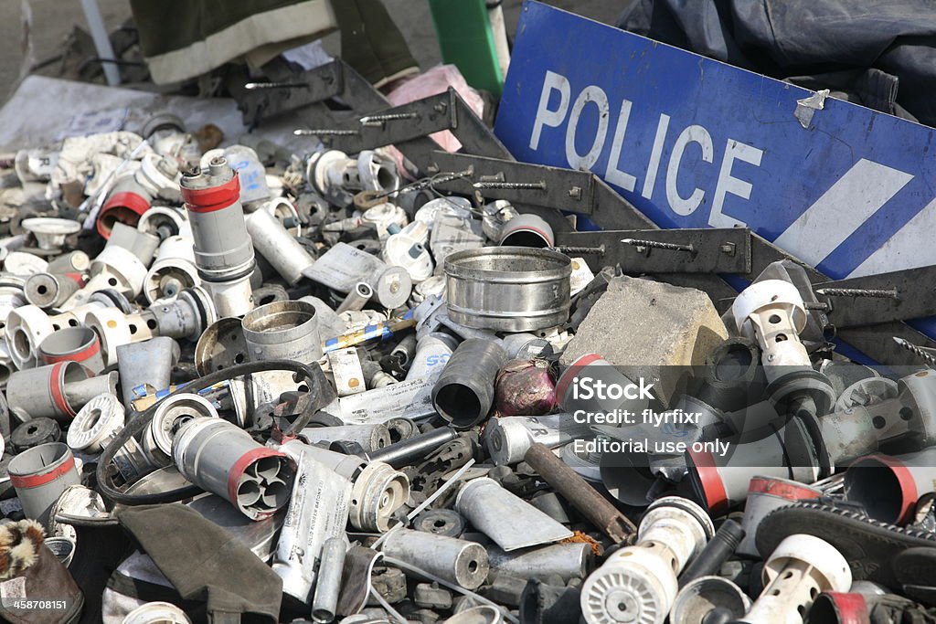 Vazio gás lacrimogêneo - Foto de stock de Arab Spring royalty-free