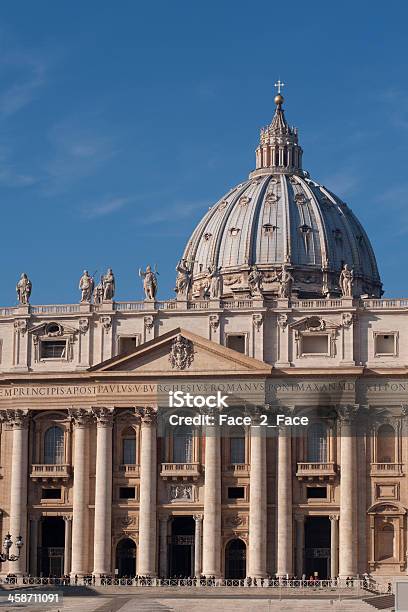 Basilica Di San Pietro - Fotografie stock e altre immagini di Architettura - Architettura, Basilica, Basilica di San Pietro