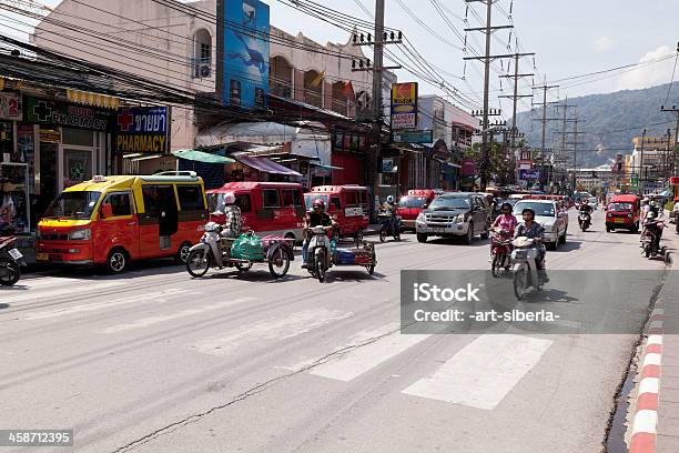 Foto de Rua Da Cidade De Patong e mais fotos de stock de Adulto - Adulto, Asiático e indiano, Atividade