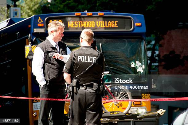Autobus Strzelać - zdjęcia stockowe i więcej obrazów Detektyw - Detektyw, Policja, Areszt