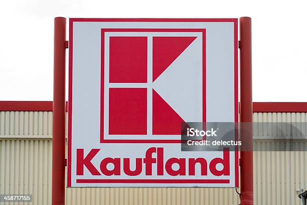 팻말 Of Kaufland 시장 0명에 대한 스톡 사진 및 기타 이미지 - 0명, 간판, 개념