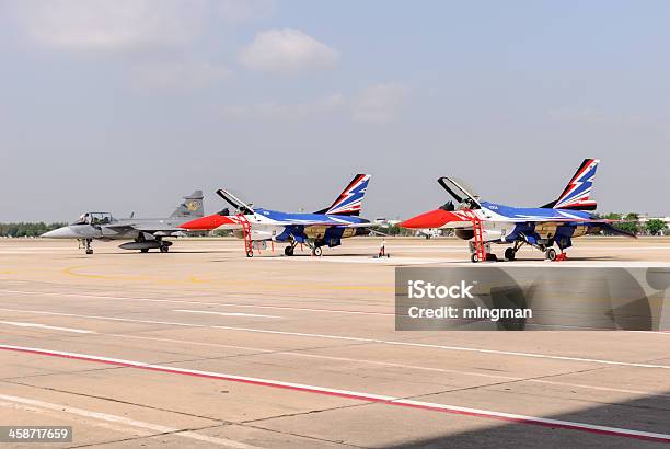 브라이틀링 제트 팀 알무데나 하늘 아래 Airshow에 대한 스톡 사진 및 기타 이미지 - Airshow, Breitling, F-16 파이팅 팰콘